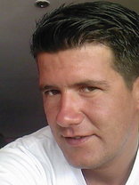 Person who looks like Lorenzo Lamas