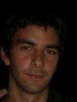 Person who looks like Eric Szmanda