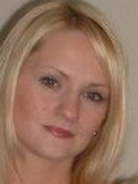 Person who looks like Mena Suvari