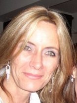 Person who looks like Holly Hunter