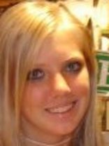 Person who looks like Mena Suvari