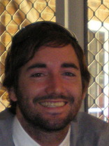 Person who looks like David Charvet