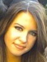 Person who looks like Debra Messing