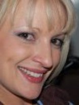 Person who looks like Uma Thurman