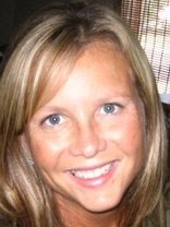 Person who looks like Julie Benz