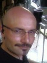 Person who looks like Billy Zane