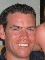 Person who looks like Dennis Quaid