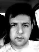 Person who looks like Jonathan Silverman