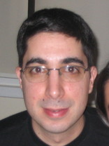Person who looks like David Schwimmer