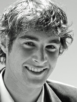 Person who looks like Jonathan Bennett