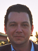 Person who looks like Tom Hanks