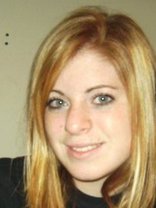 Person who looks like Lindsay Lohan