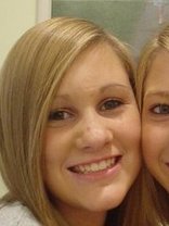 Person who looks like Kelly Clarkson