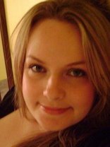 Person who looks like Samantha Mathis