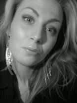 Person who looks like Shanna Moakler