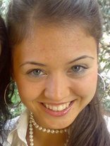 Person who looks like Lindsay Lohan