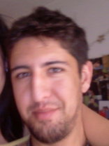 Person who looks like David Schwimmer