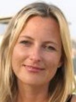 Person who looks like Elisabeth Shue