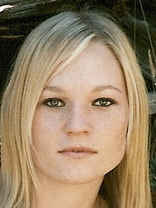 Person who looks like Julia Stiles