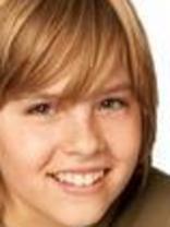 Person who looks like Cole & Dylan Sprouse