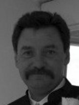 Person who looks like Tom Selleck