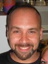 Person who looks like Billy Zane