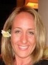 Person who looks like Helen Hunt