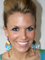 Person who looks like Lori Loughlin