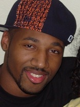 Person who looks like Henry Simmons