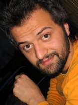 Person who looks like Benjamin Bratt