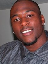 Person who looks like Derek Luke