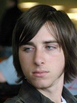 Person who looks like Jason Schwartzman