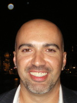 Person who looks like Billy Zane