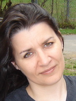 Person who looks like Perrey Reeves