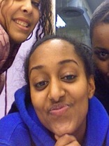 Person who looks like Tamera and Tia Mowry