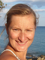 Person who looks like Kathryn Hahn