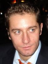 Person who looks like Dylan McDermott