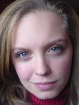 Person who looks like Mena Suvari