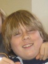 Person who looks like Cole & Dylan Sprouse