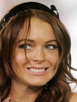 Person who looks like Lindsay Lohan
