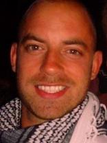 Person who looks like Billy Zane