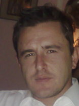 Person who looks like Robert Luketic