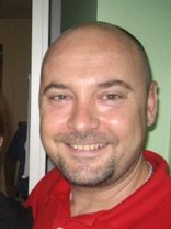 Person who looks like Evan Handler