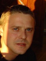 Person who looks like Balthazar Getty