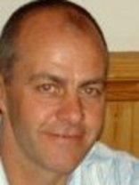 Person who looks like Michael Keaton