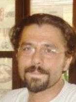 Person who looks like Benjamin Bratt