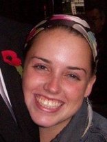 Person who looks like Piper Perabo