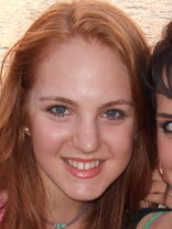 Person who looks like Lindsay Lohan