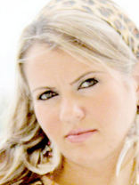 Person who looks like Maggie Grace