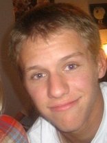 Person who looks like Alex Pettyfer